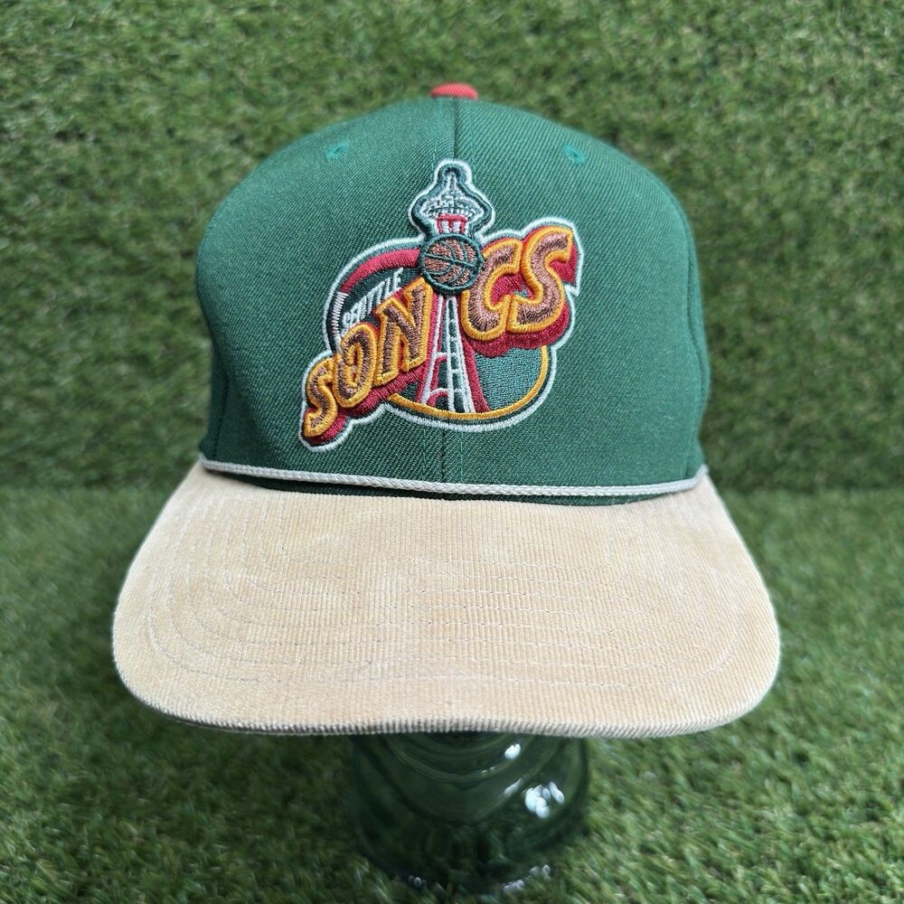 Mitchell & Ness Seattle Sonics Adjustable Hat OSFM Strapback Green/Tan